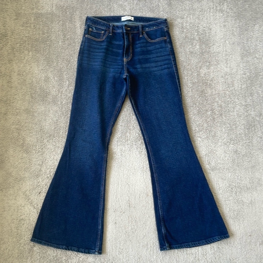 EC Abercrombie & Fitch The Vintage Flare High Rise - Dark Wash Jeans - Size 10
